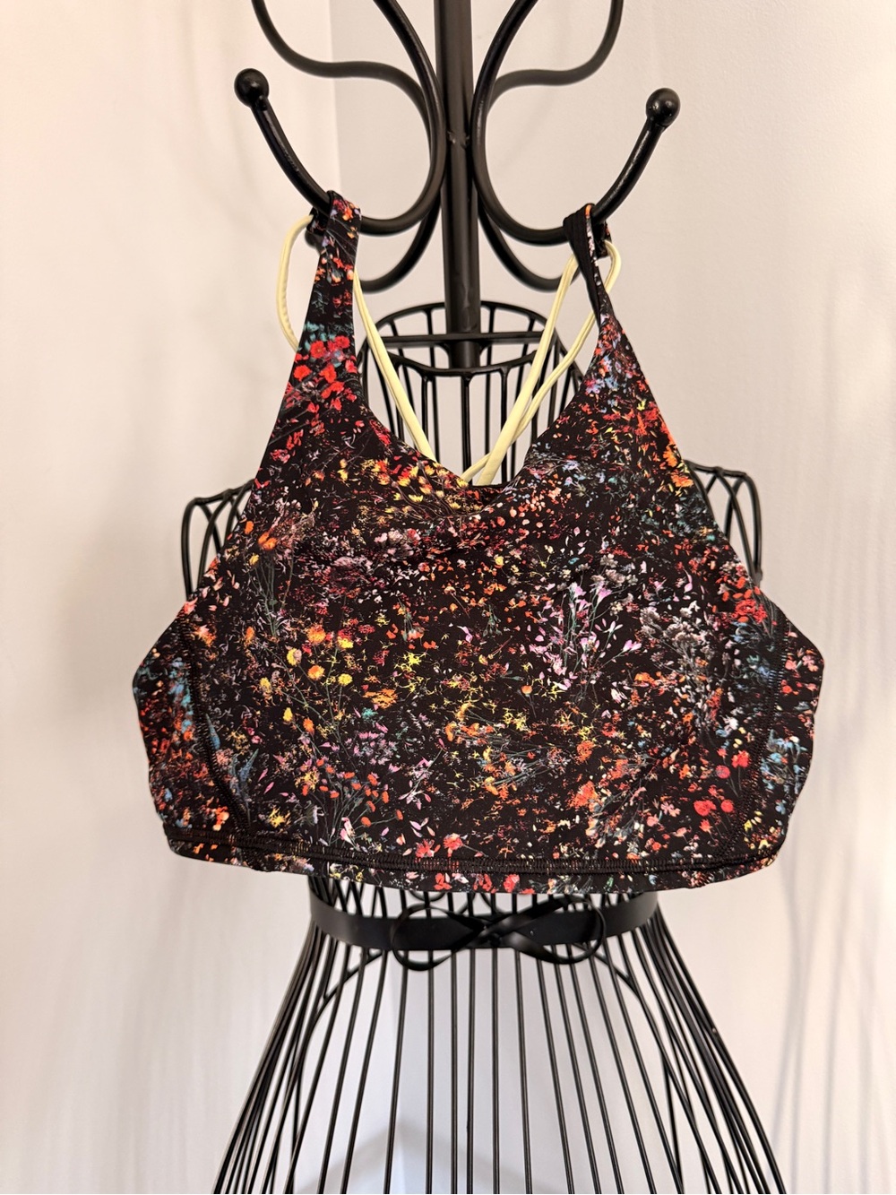 lululemon athletica Black Floral Print Sports Bra with Yellow Straps size 6
